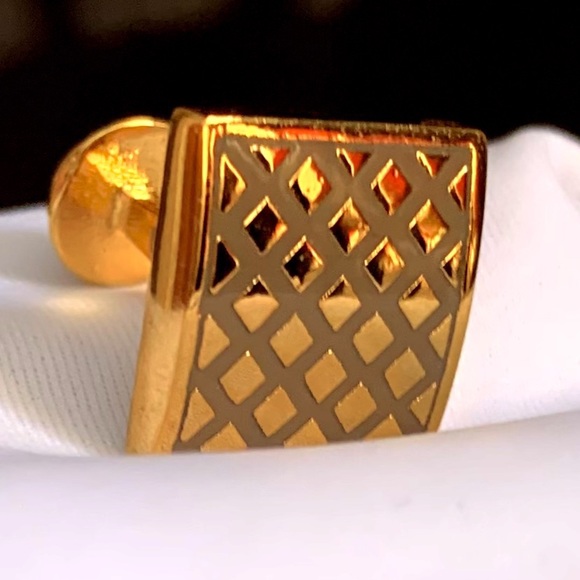 Welcome 2 Size Small Men! - Picture 5 of 11